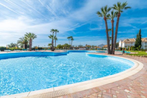 Golden Seaside Villa - Acesso Praia e Piscina Incluído